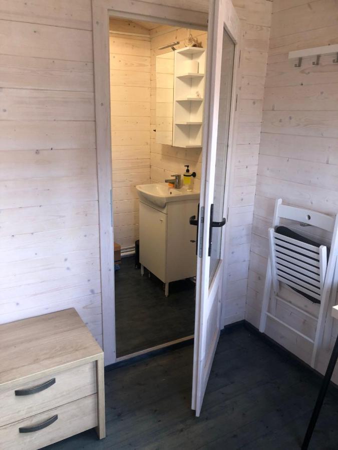 Отель Womocamp Holzhuette 1 Саулкрасты Экстерьер фото
